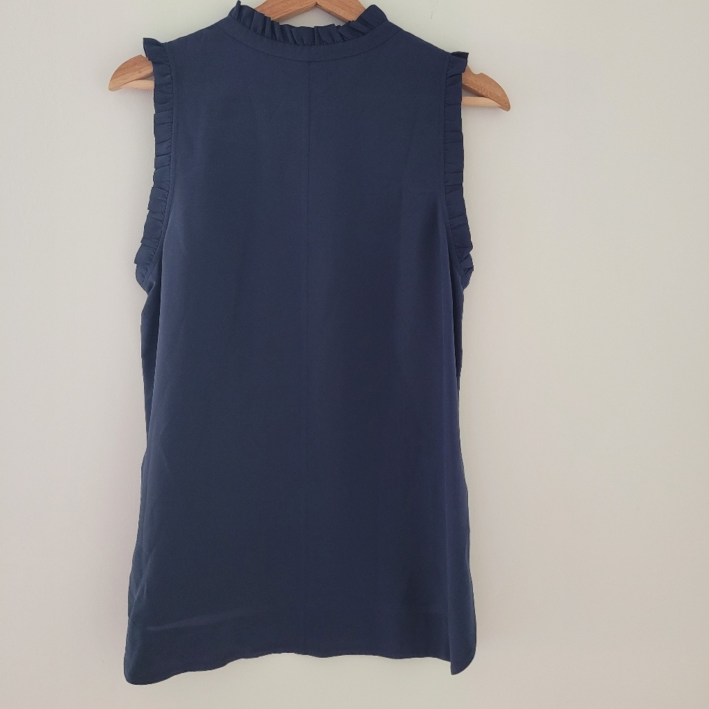 Madewell  silk sleeveless blue blouse  size small hidden snap front - Picture 2 of 6